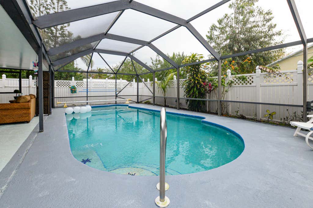 Photo of 201 SW Thornhill Drive, Port Saint Lucie, FL 34984 (MLS # R10943124)