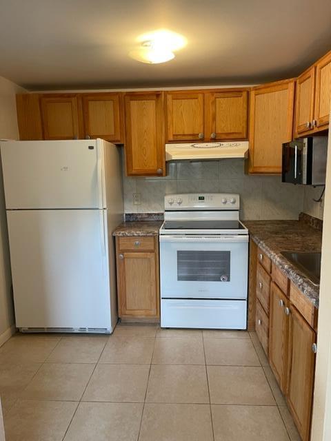 KINGS POINT BRITTANY A THRU O CONDOS - Residential Lease