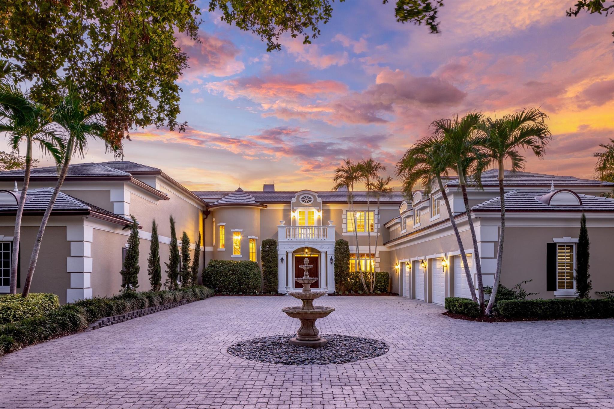 LUCINDIA - Residential