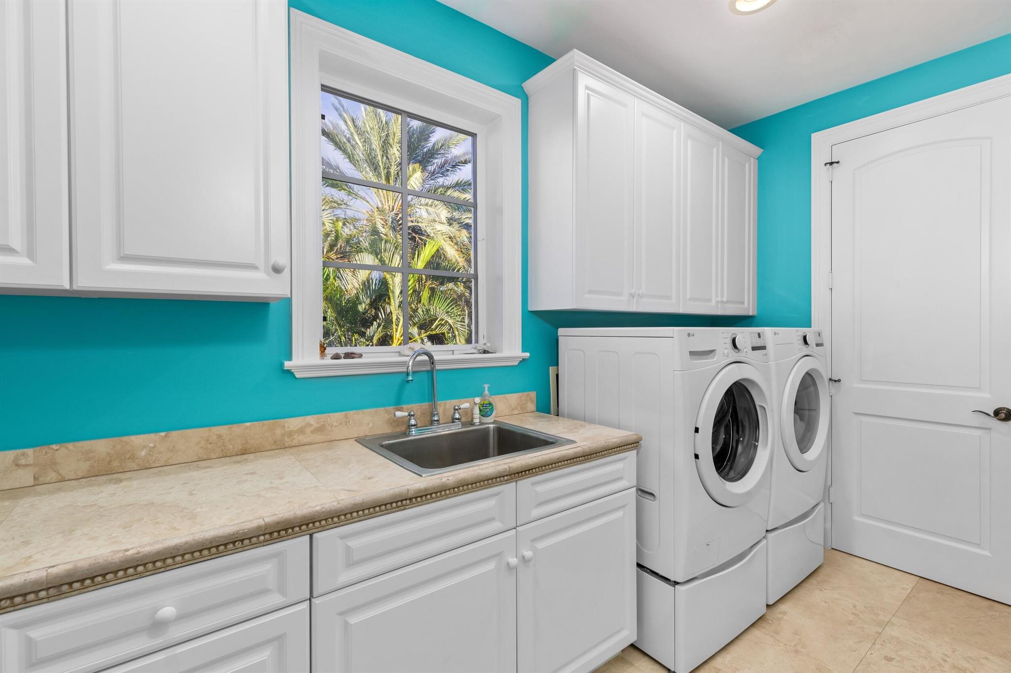 LUCINDIA - Residential