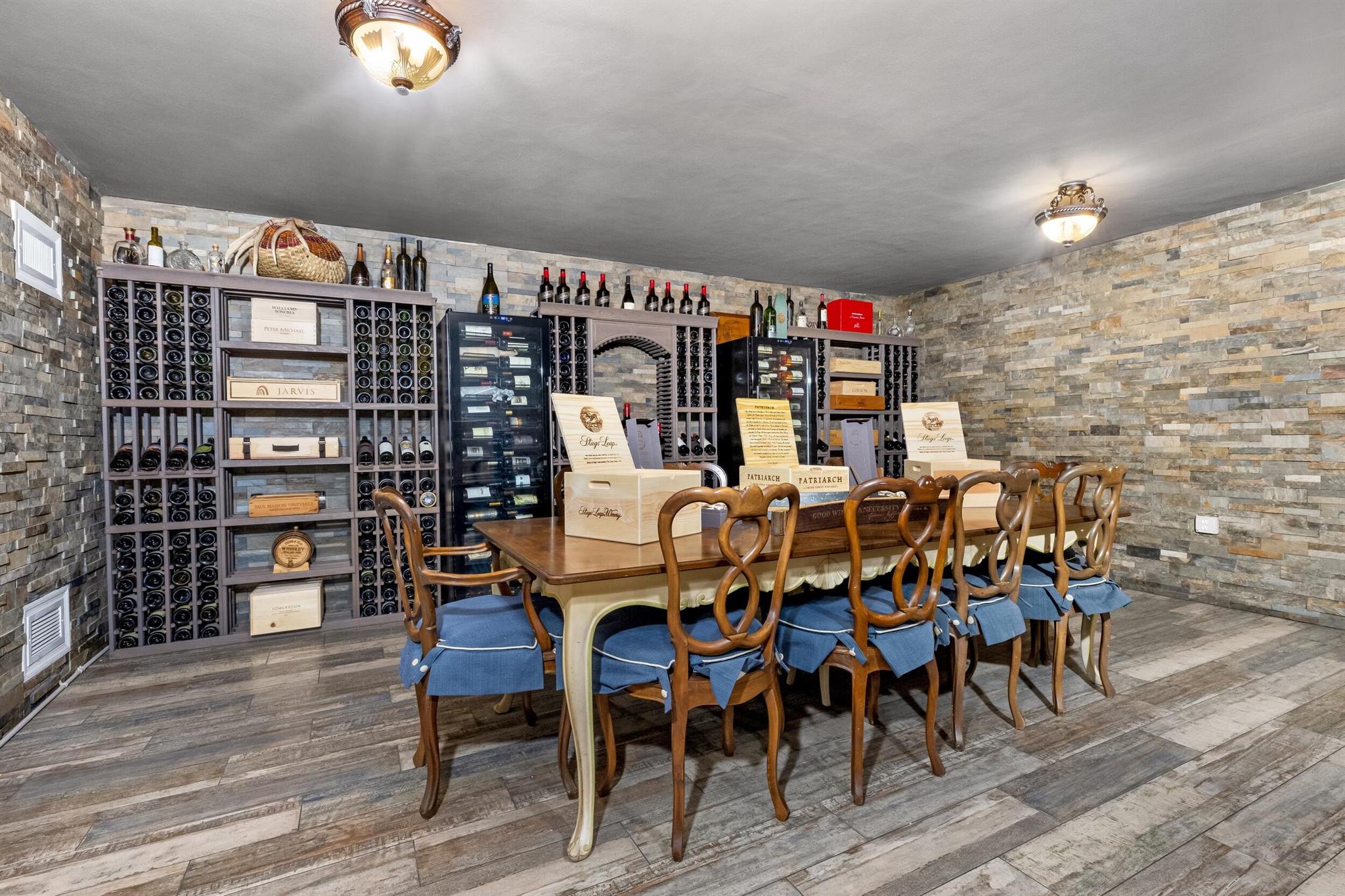 LUCINDIA - Residential