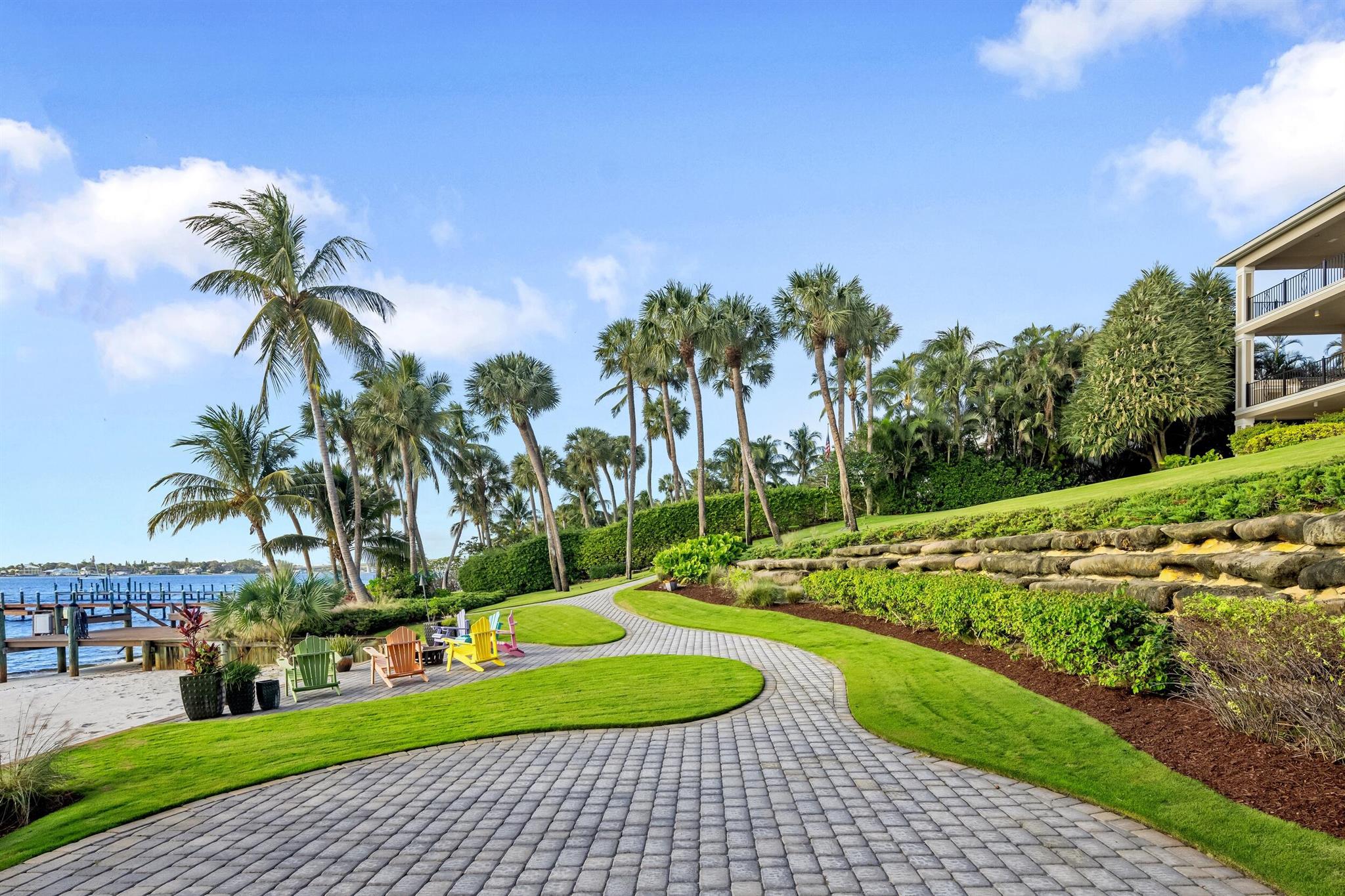 LUCINDIA - Residential