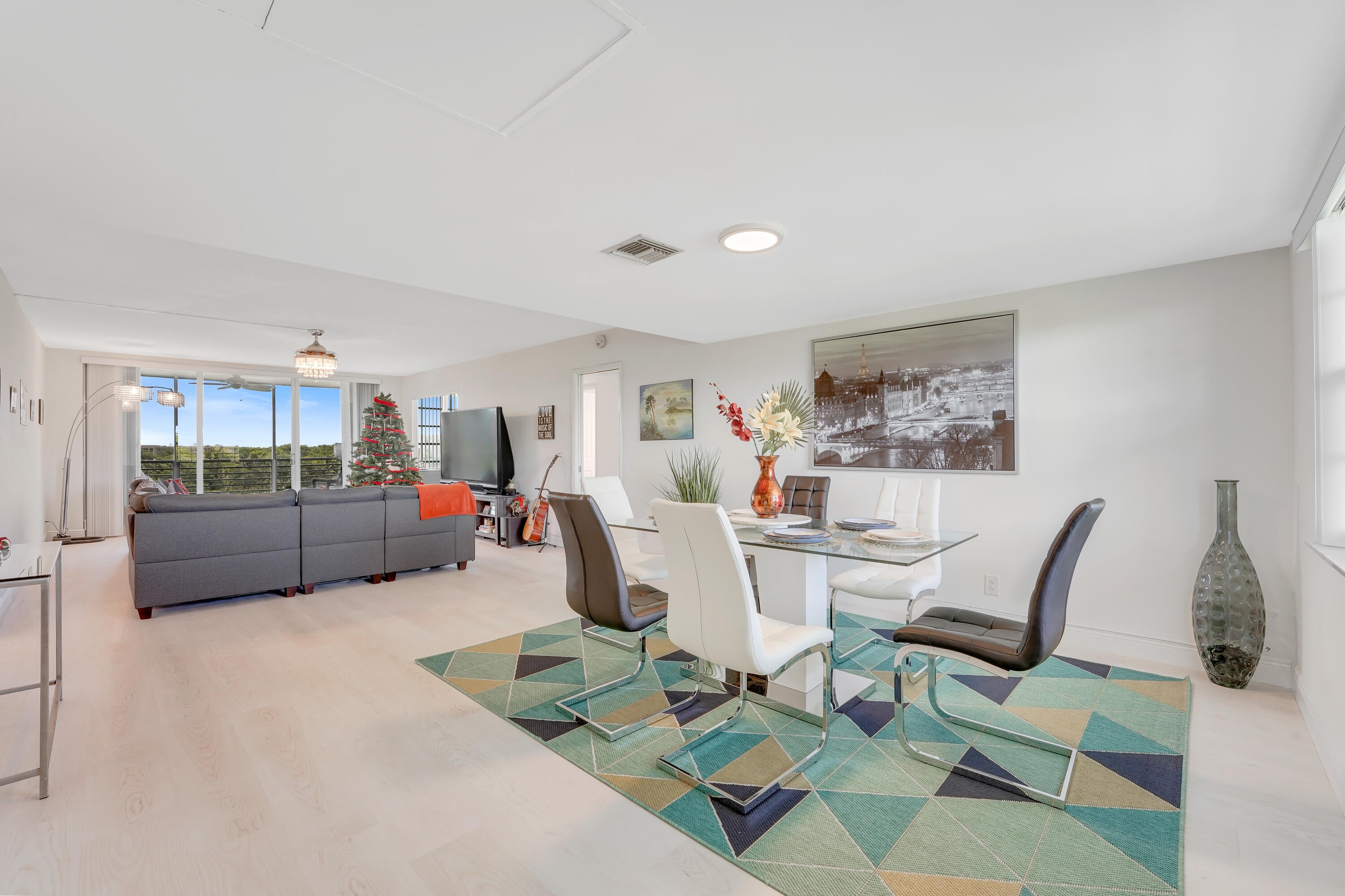View photos, virtual tours, details... 3800 OAKS CLUBHOUSE Drive 503