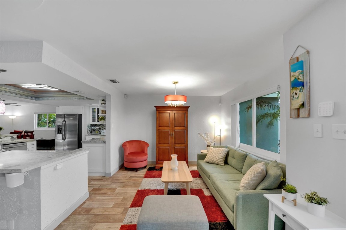 Oriole-Margate Sec 3 74-4 - Residential