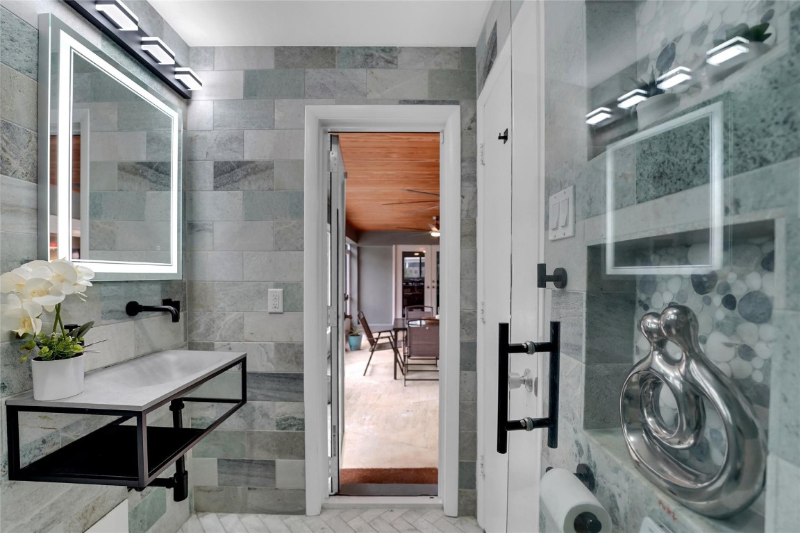 Oriole-Margate Sec 3 74-4 - Residential