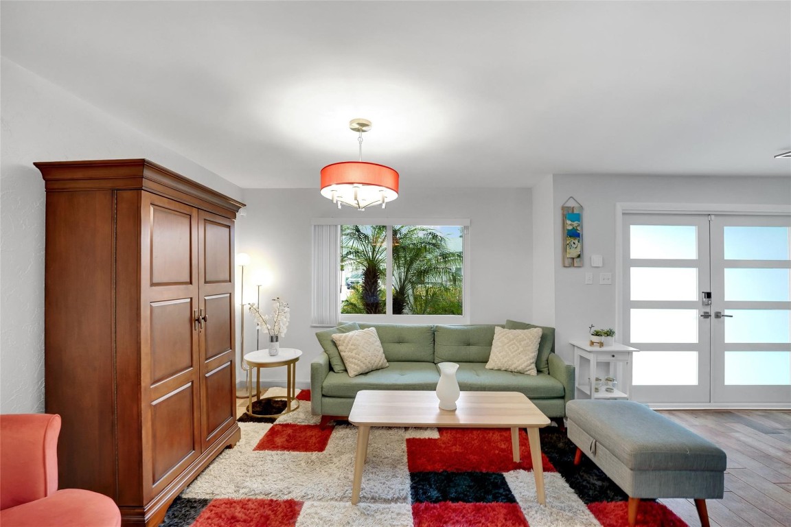 Oriole-Margate Sec 3 74-4 - Residential