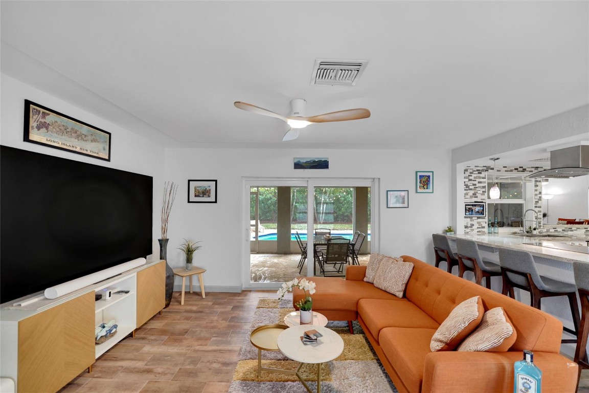 Oriole-Margate Sec 3 74-4 - Residential