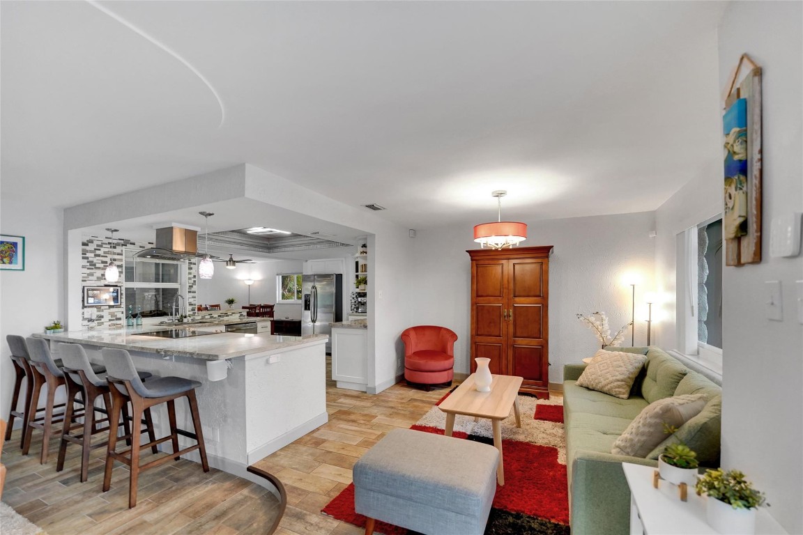 Oriole-Margate Sec 3 74-4 - Residential