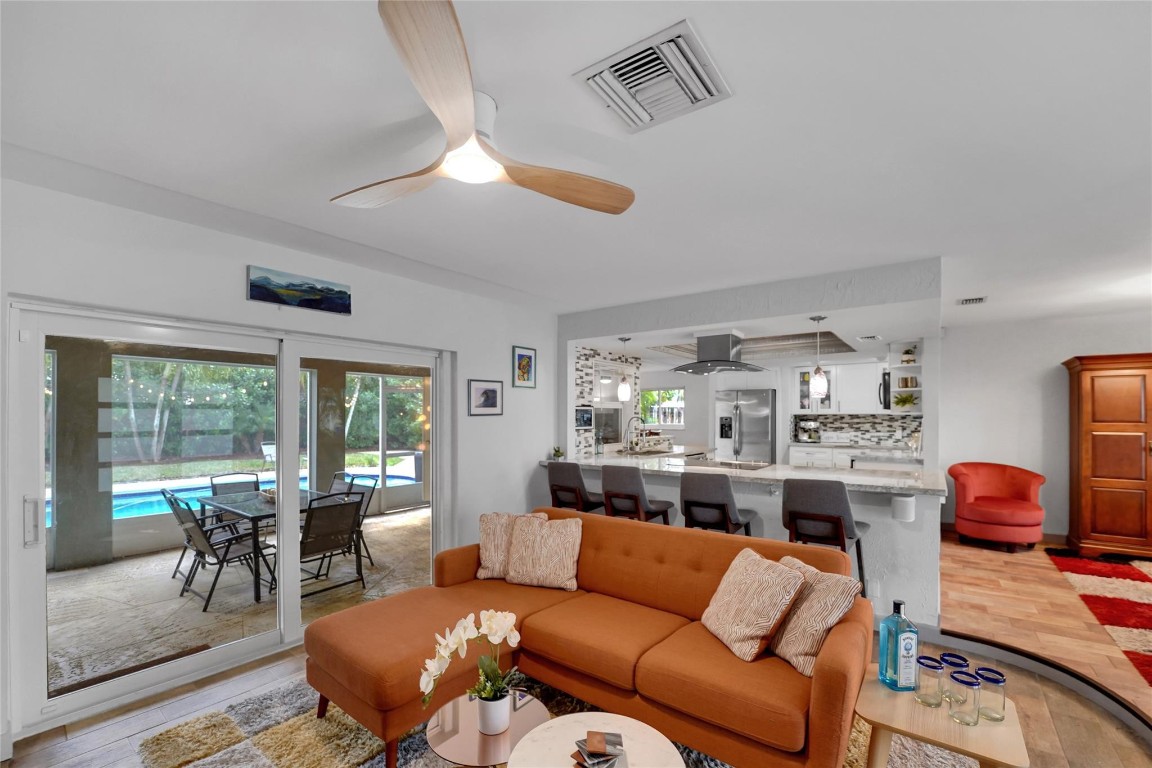 Oriole-Margate Sec 3 74-4 - Residential