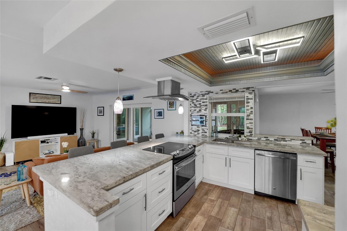 Oriole-Margate Sec 3 74-4 - Residential