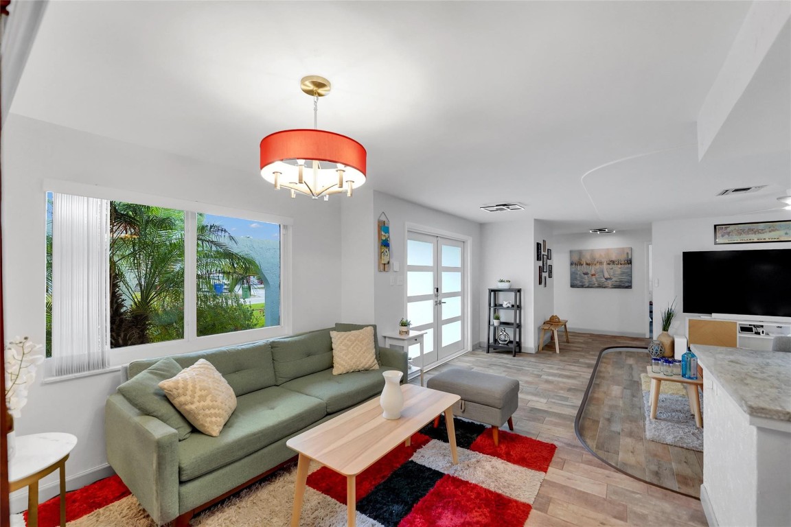 Oriole-Margate Sec 3 74-4 - Residential