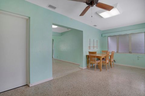 Single Family Residence in West Palm Beach FL 520 30th Street St 23.jpg