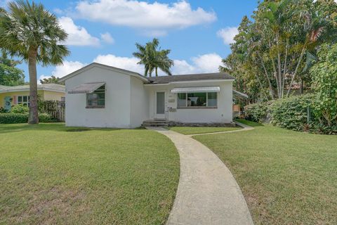 Single Family Residence in West Palm Beach FL 520 30th Street St 8.jpg