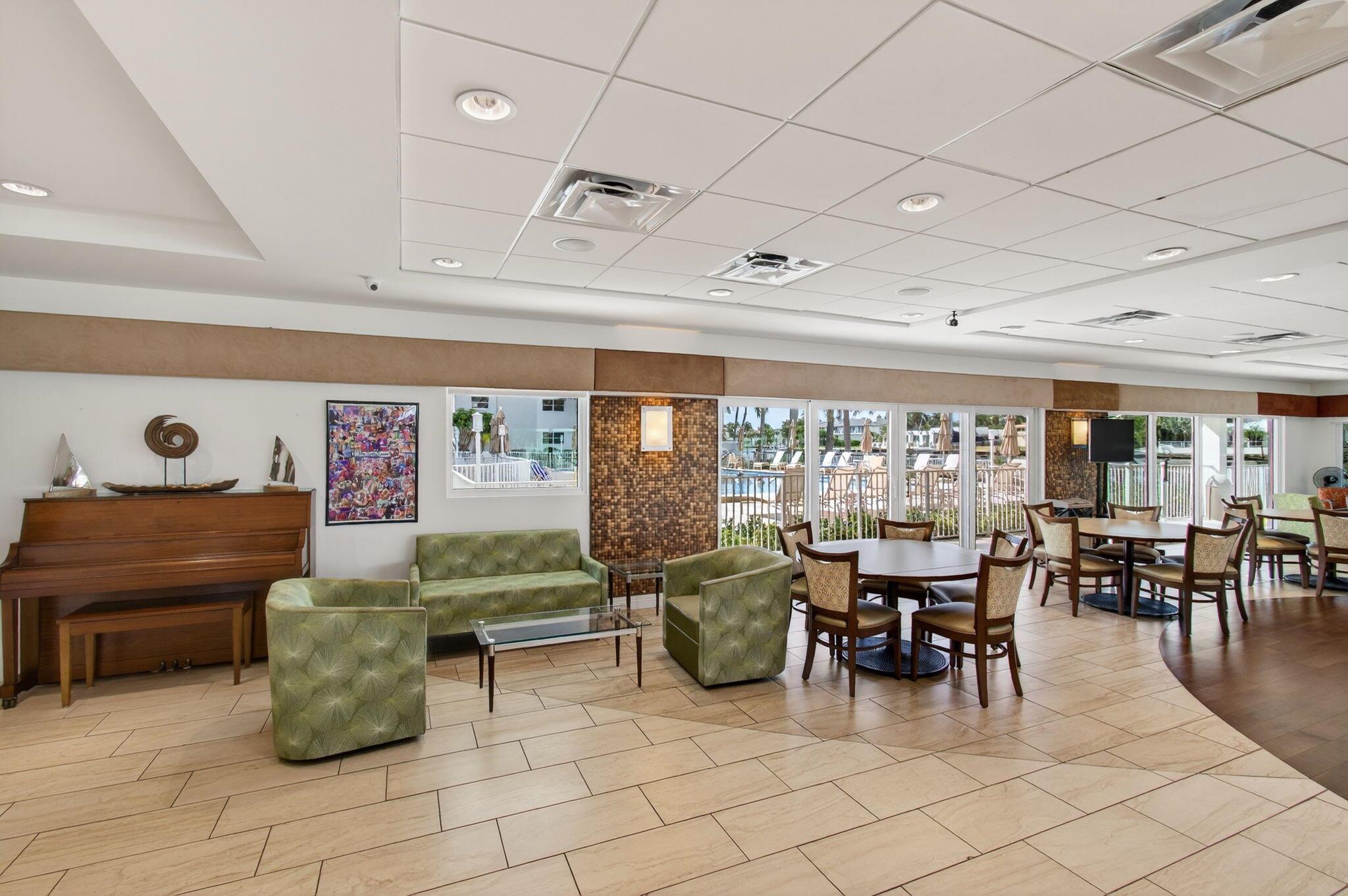 SEAGATE OF HIGHLAND CONDO - Residential