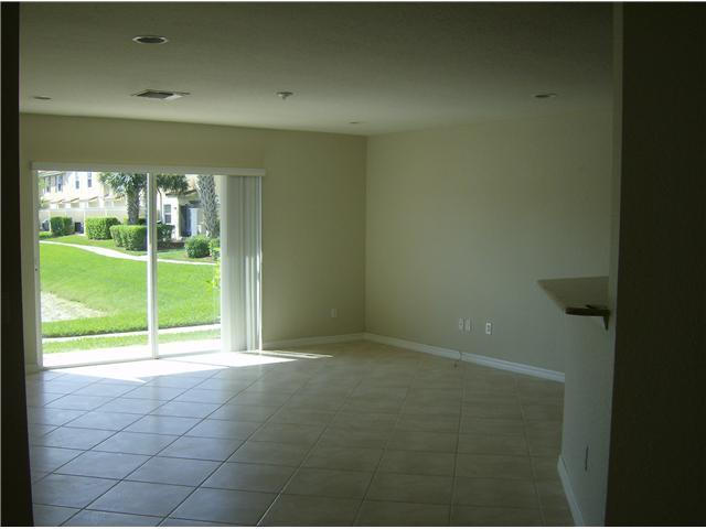 Royal Woods Condo - Residential Lease