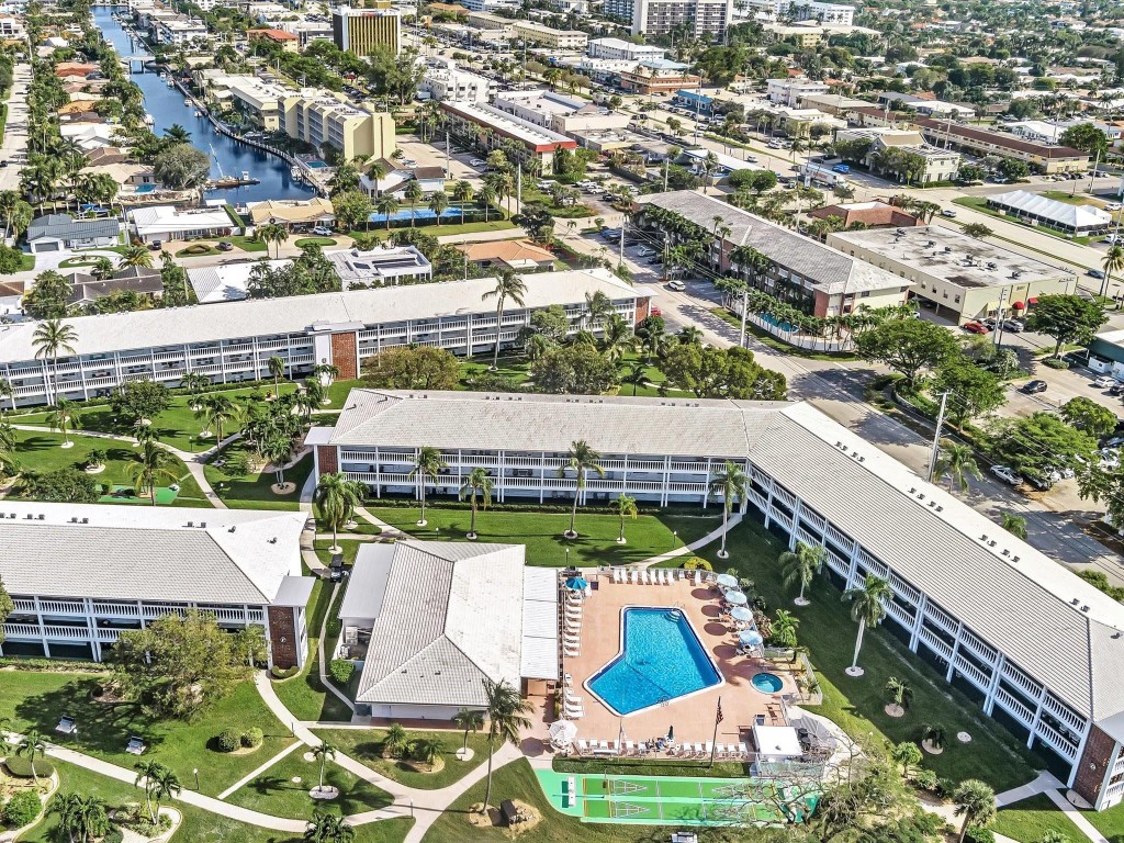 MAYBURY MANSIONS - Residential
