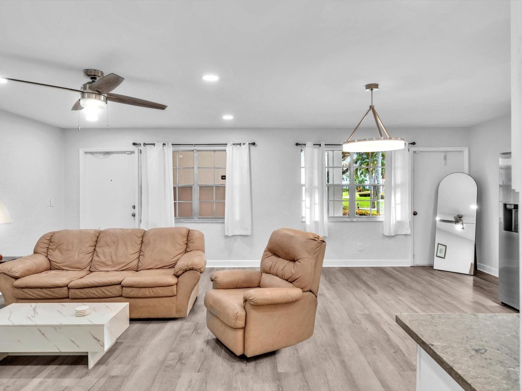 MAYBURY MANSIONS - Residential