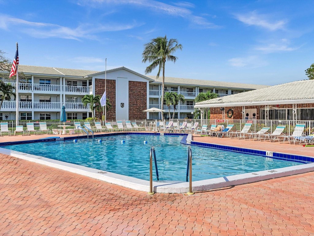 MAYBURY MANSIONS - Residential