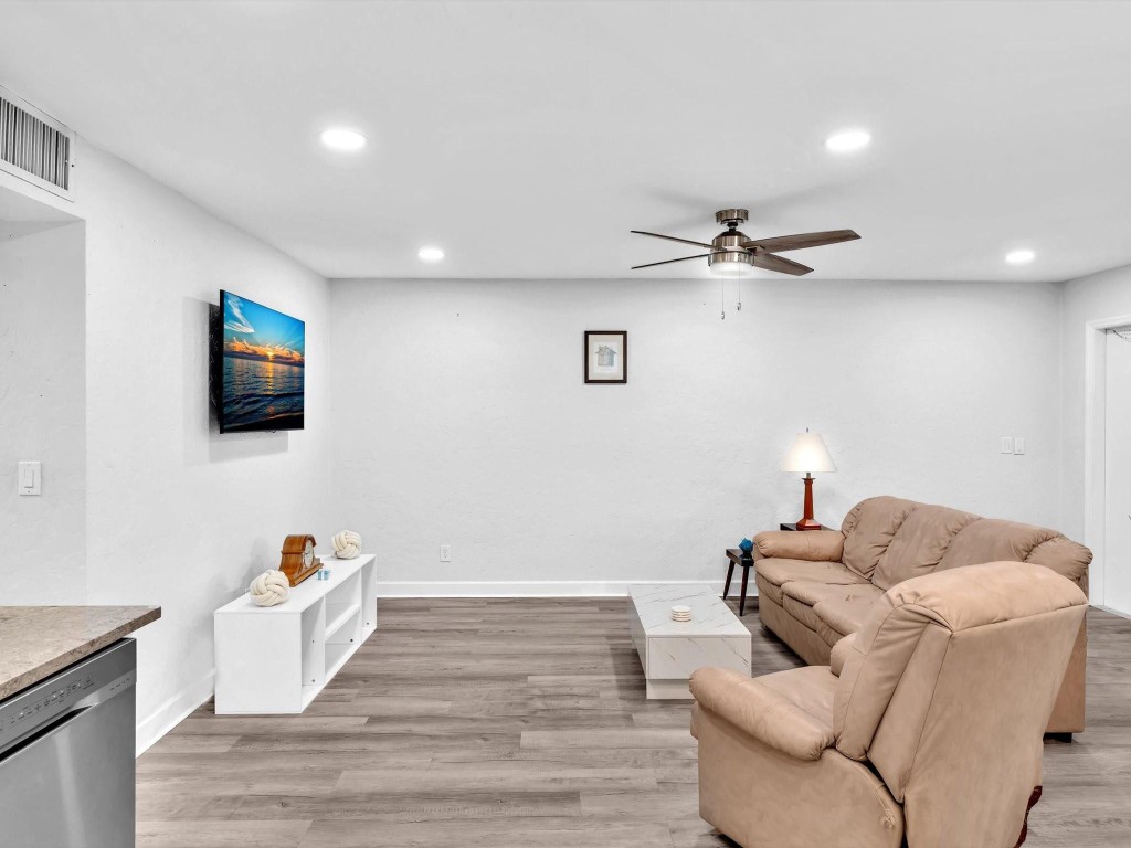 MAYBURY MANSIONS - Residential