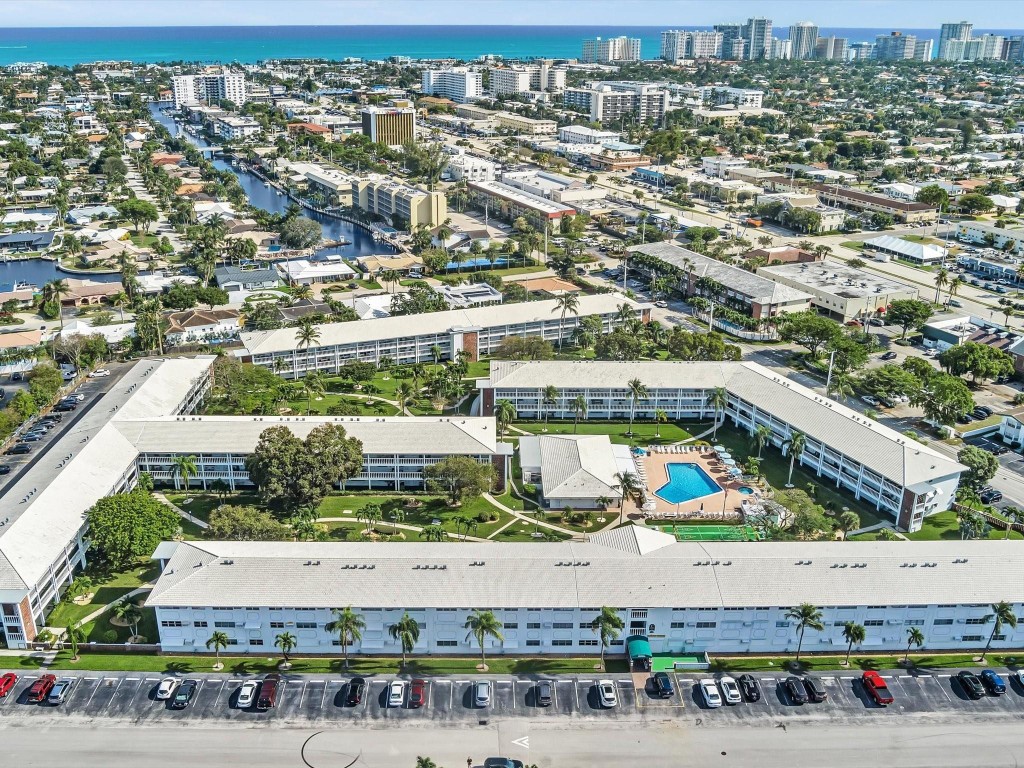 MAYBURY MANSIONS - Residential