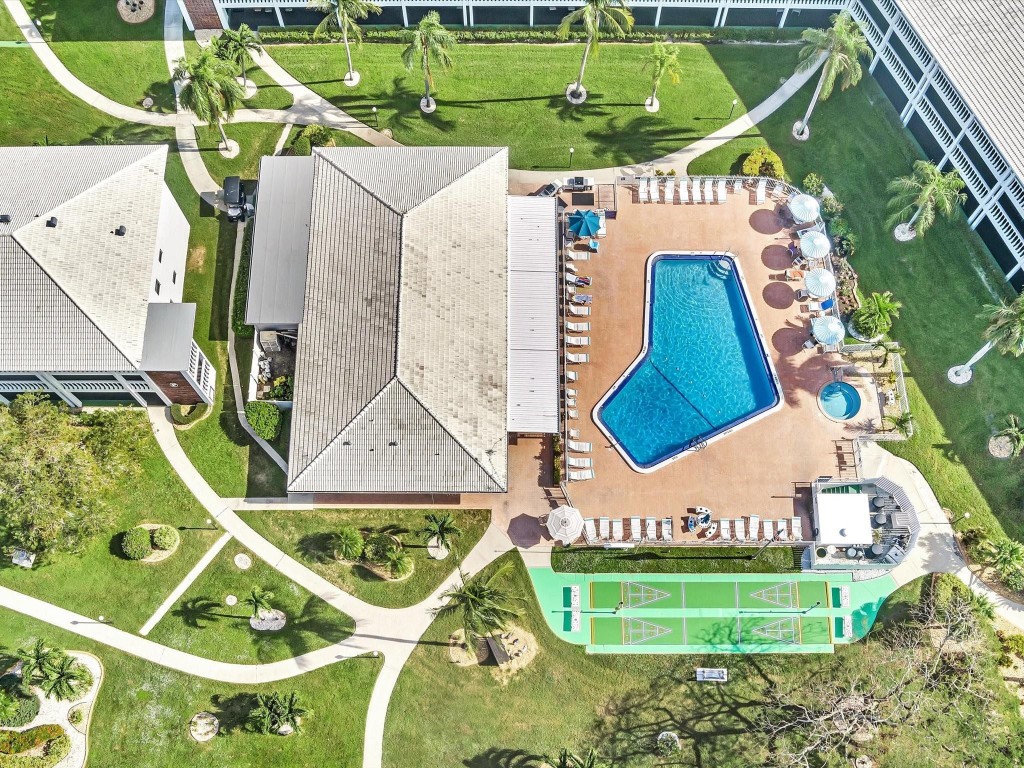 MAYBURY MANSIONS - Residential