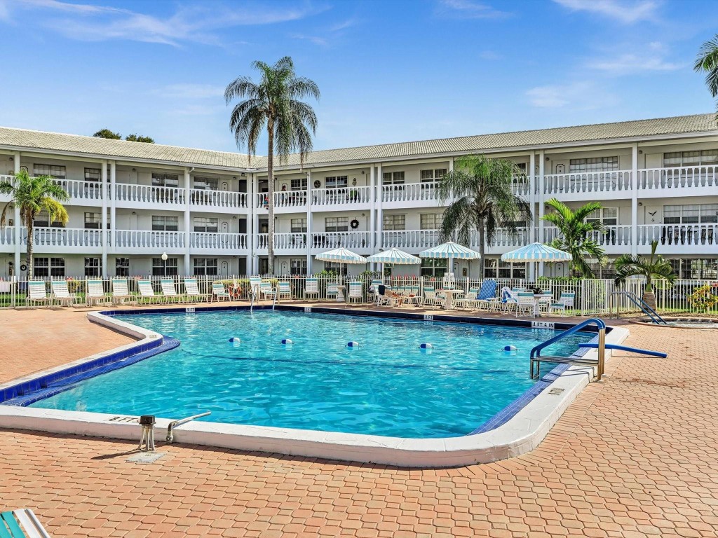 MAYBURY MANSIONS - Residential