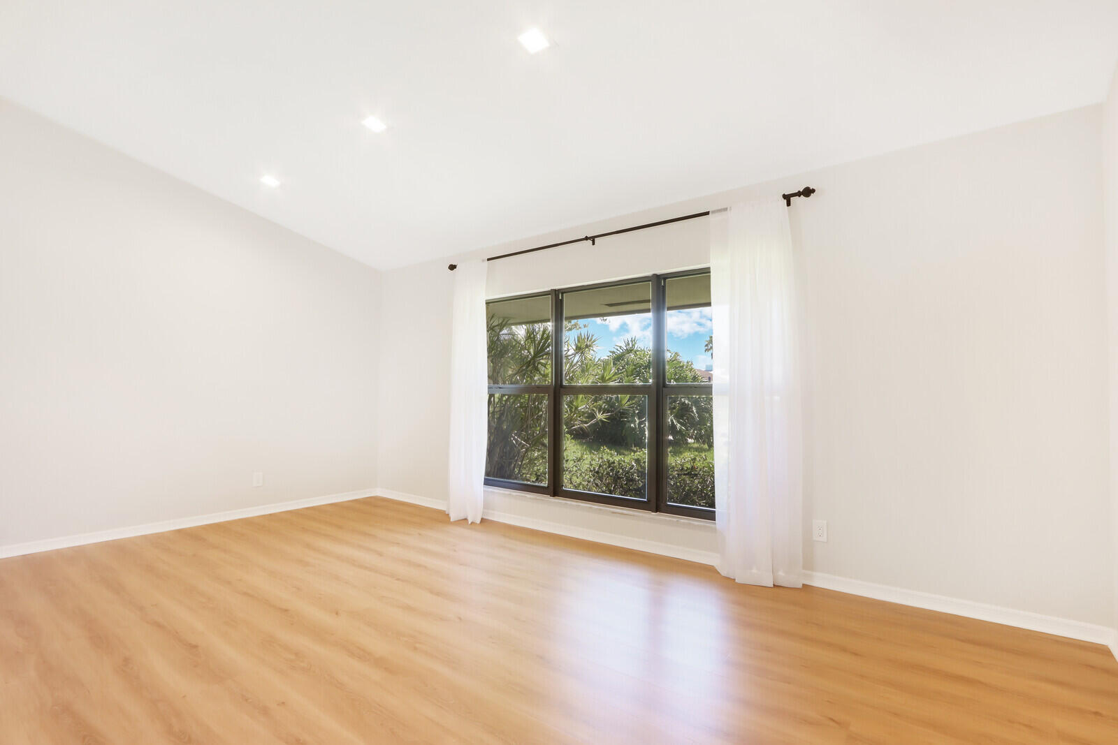 TEQUESTA PINES - Residential Lease