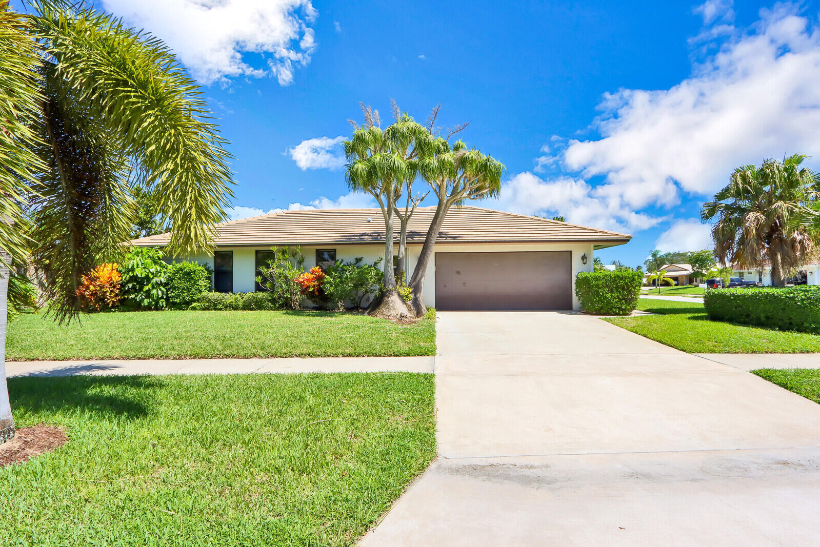 TEQUESTA PINES - Residential Lease