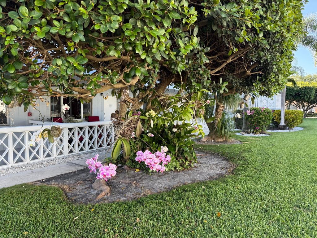 Photo of 2170 NE 51st Court #B5, Fort Lauderdale, FL 33308 (MLS # B26022822)