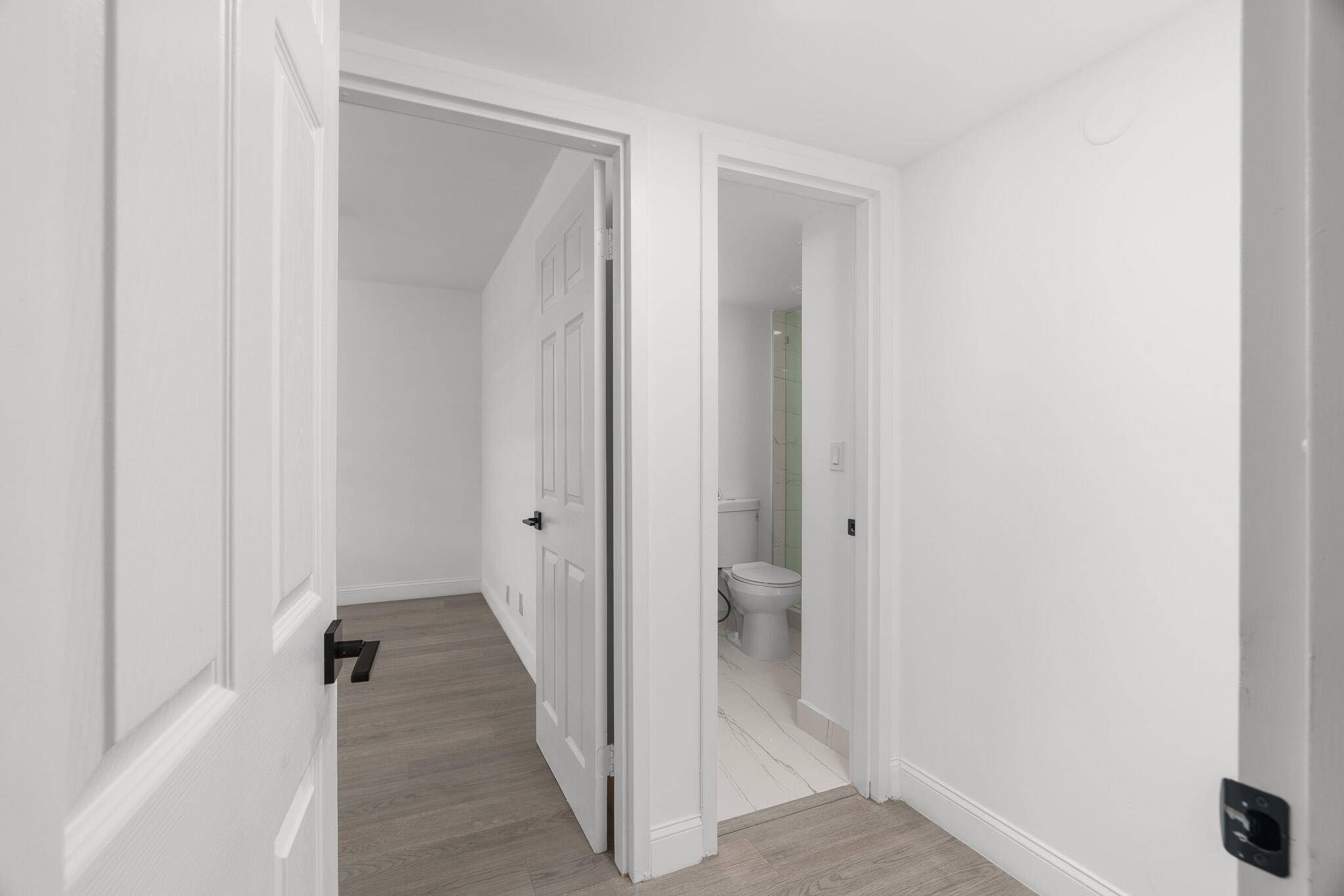 VILLAGES OF ORIOLE ABBEY CONDO - Residential