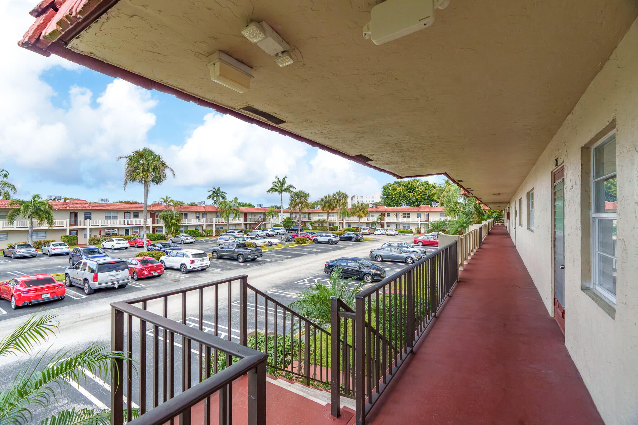 VILLAGES OF ORIOLE ABBEY CONDO - Residential