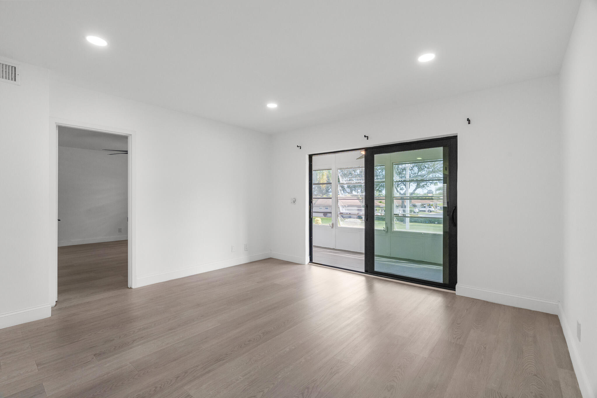 VILLAGES OF ORIOLE ABBEY CONDO - Residential