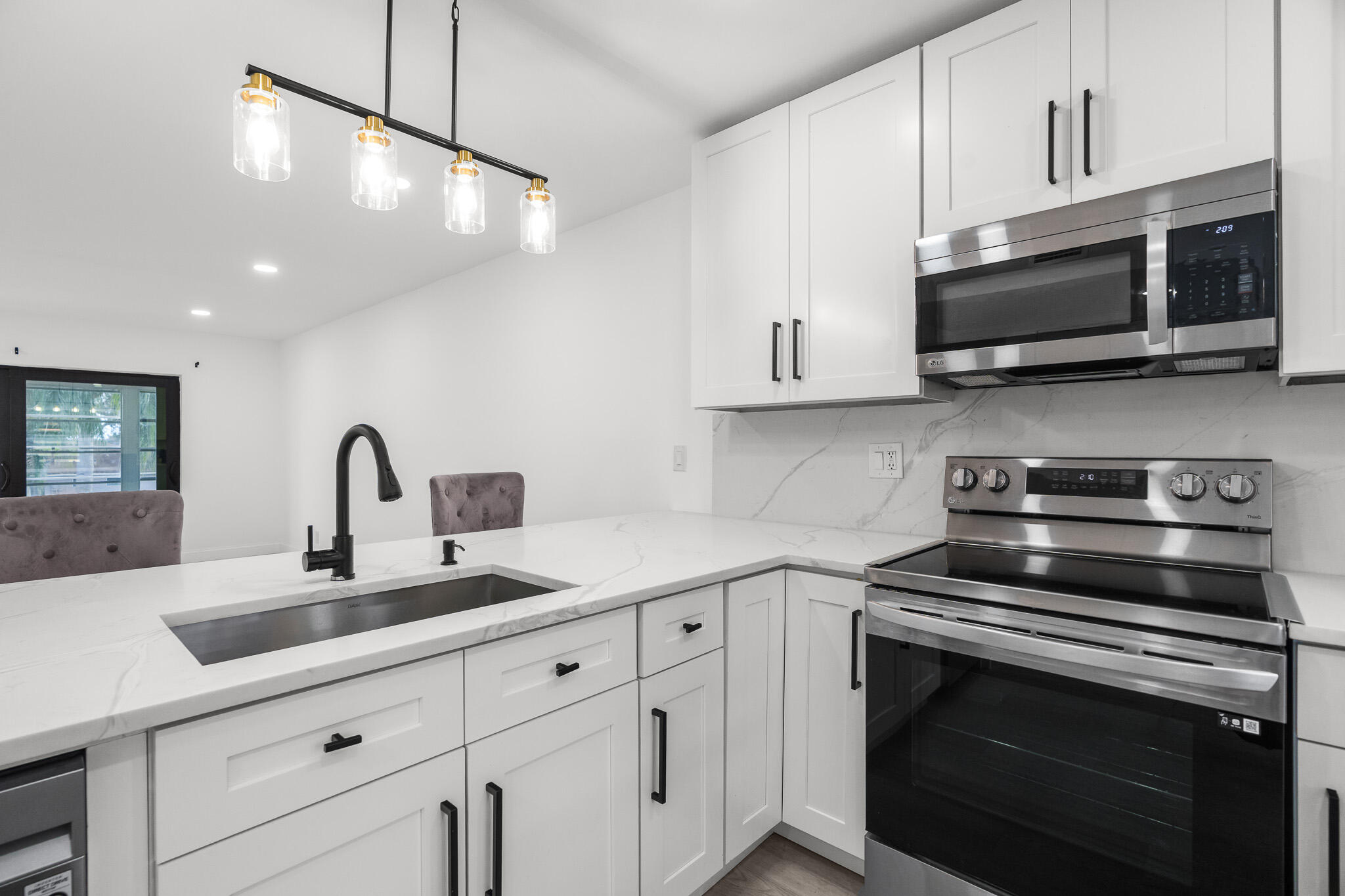 VILLAGES OF ORIOLE ABBEY CONDO - Residential