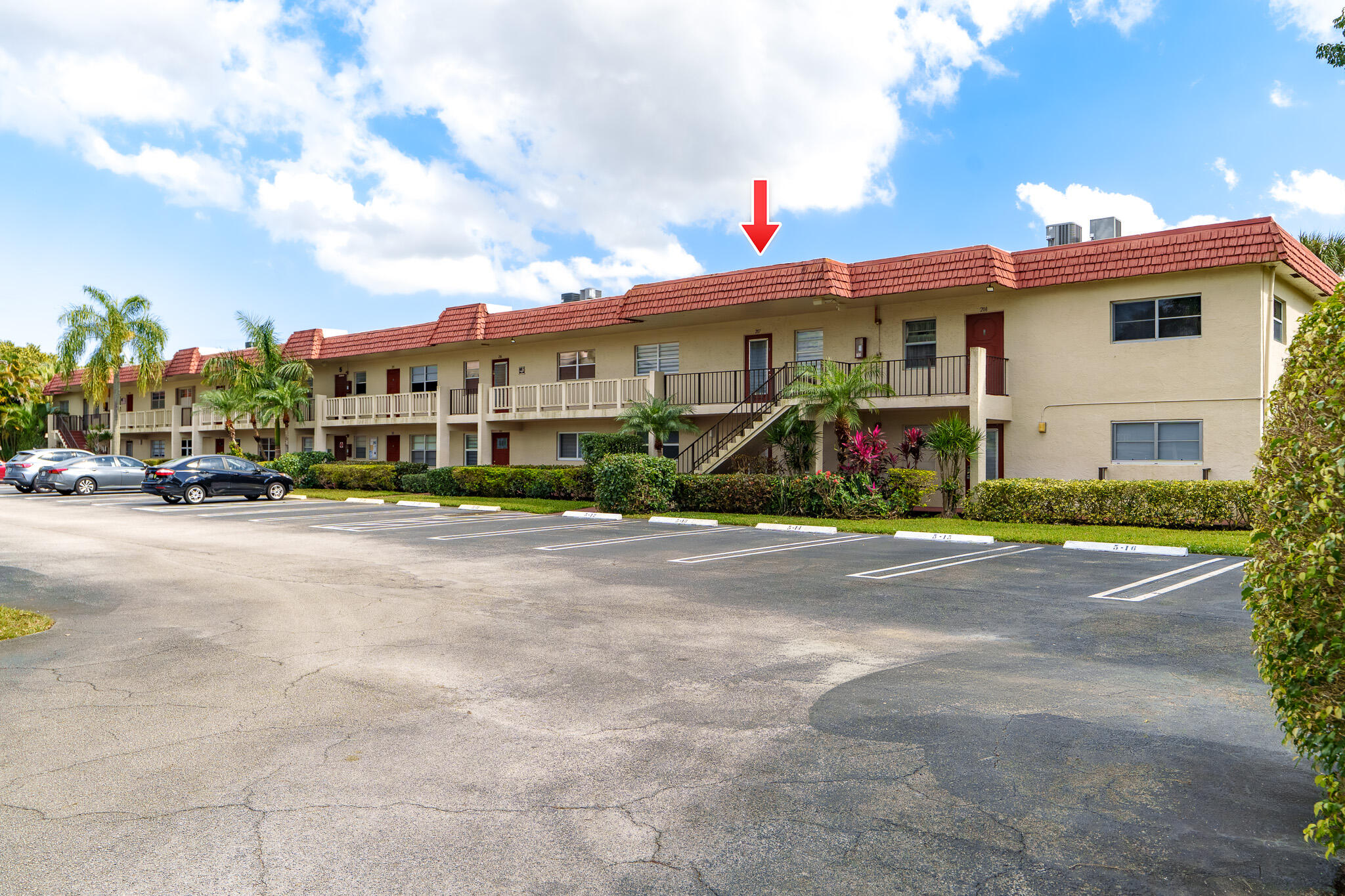 VILLAGES OF ORIOLE ABBEY CONDO - Residential