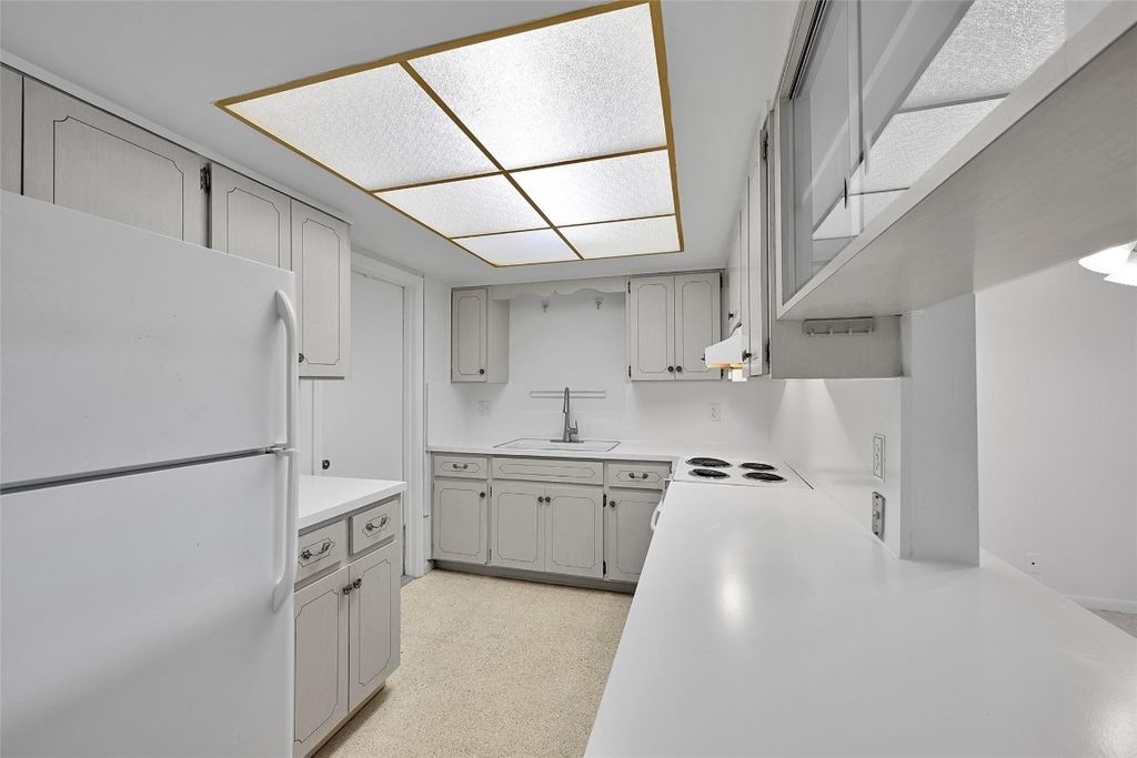 Photo of 2624 NE 32nd Street #217, Fort Lauderdale, FL 33306 (MLS # F10530806)