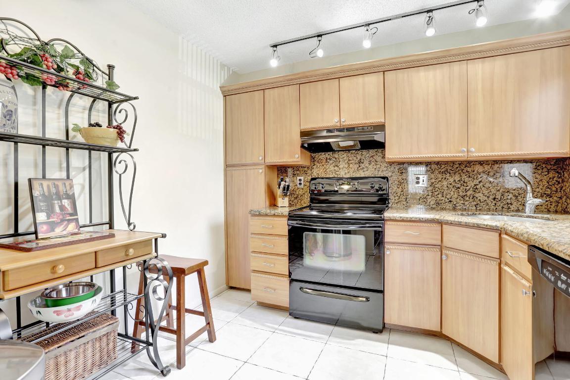 4165 Carambola Circle S 2162