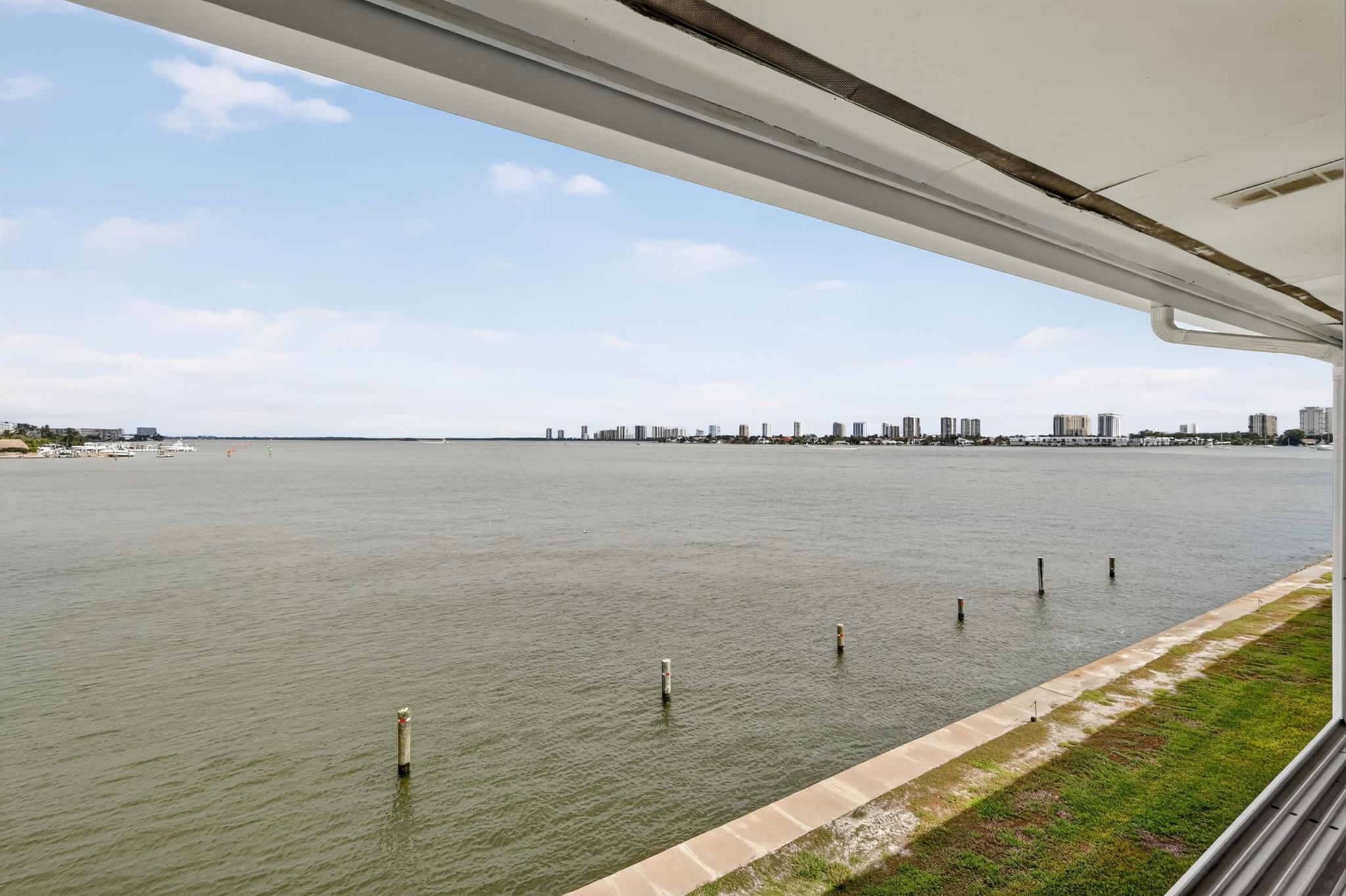 WILSHIRE EAST CONDOS - Residential Lease