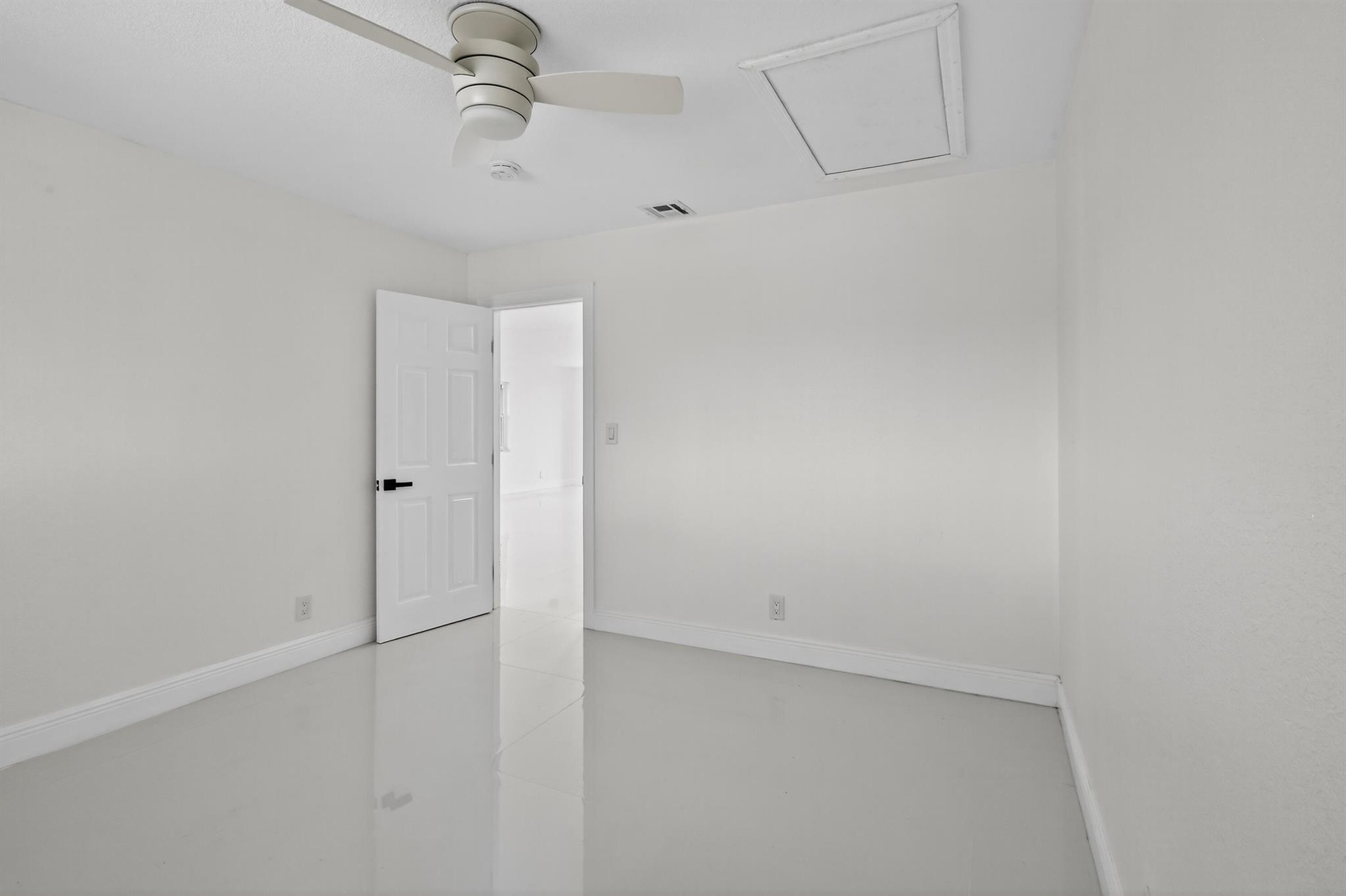 WILSHIRE EAST CONDOS - Residential Lease