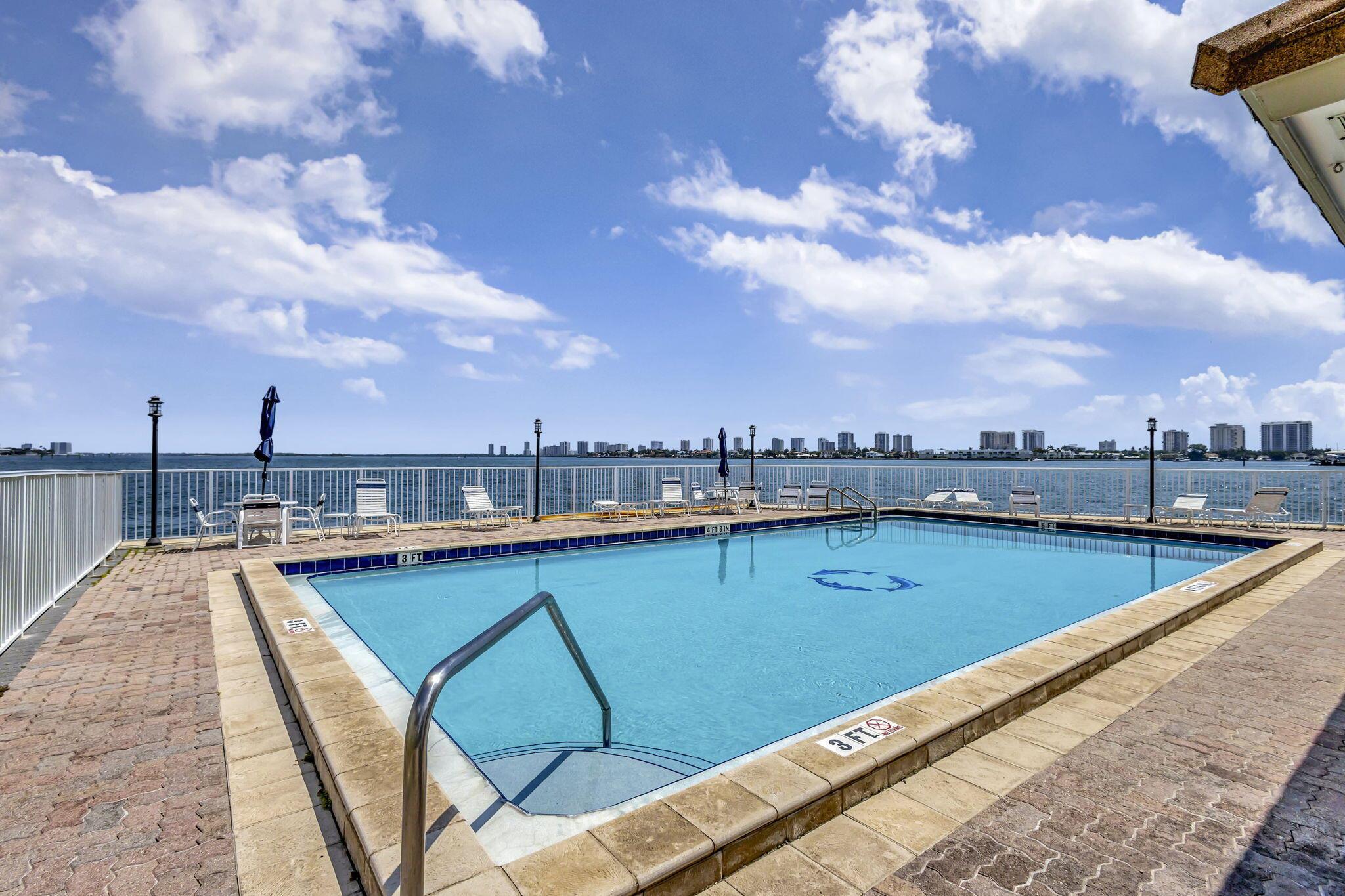 WILSHIRE EAST CONDOS - Residential Lease