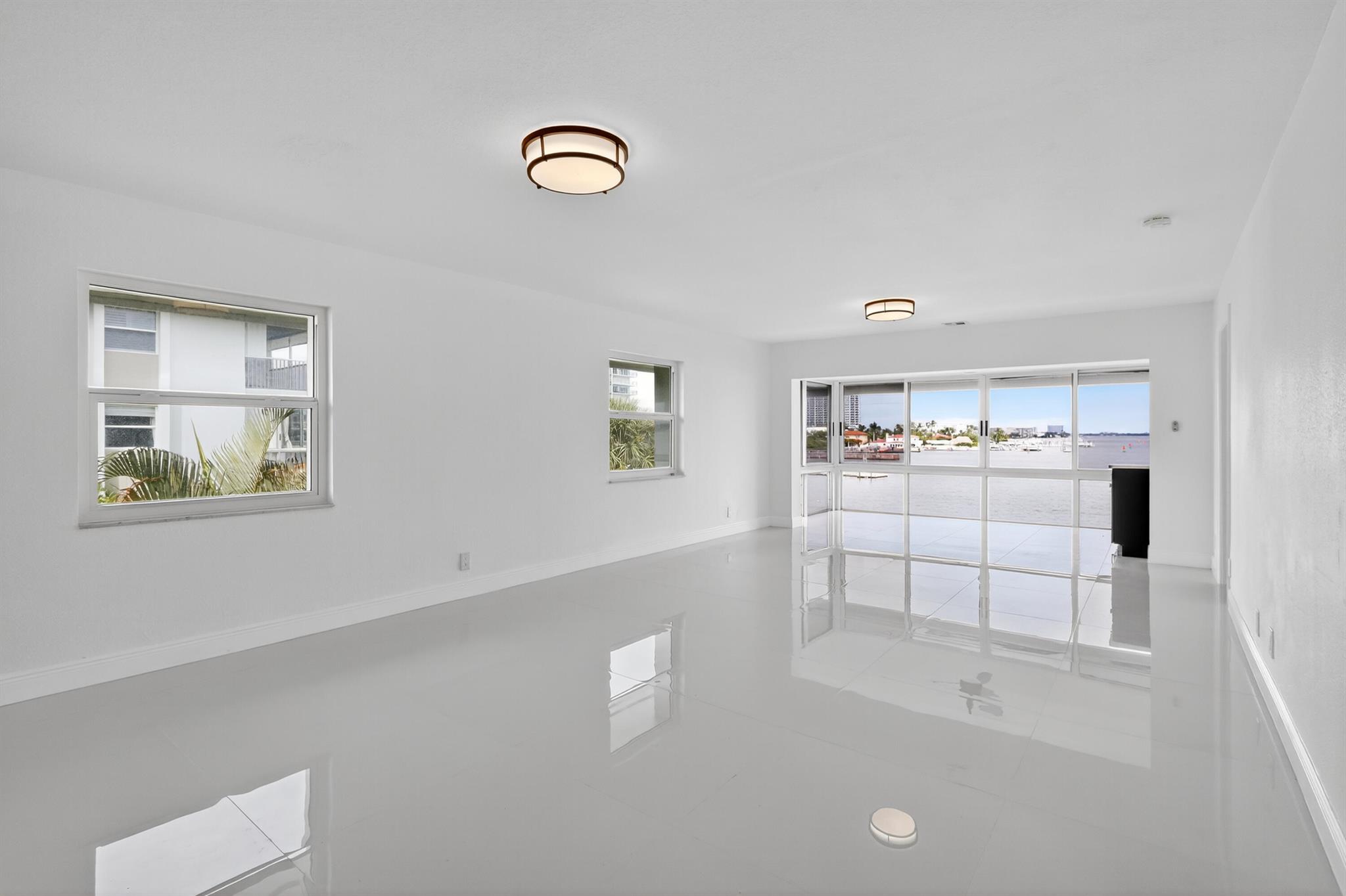 WILSHIRE EAST CONDOS - Residential Lease