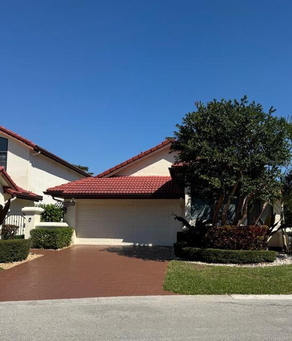 Photo of 21634 Club Villa Terrace, Boca Raton, FL 33433 (MLS # R11160054)