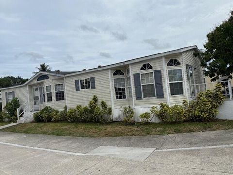 181 Plantation Boulevard NW Lake Worth FL 33467
