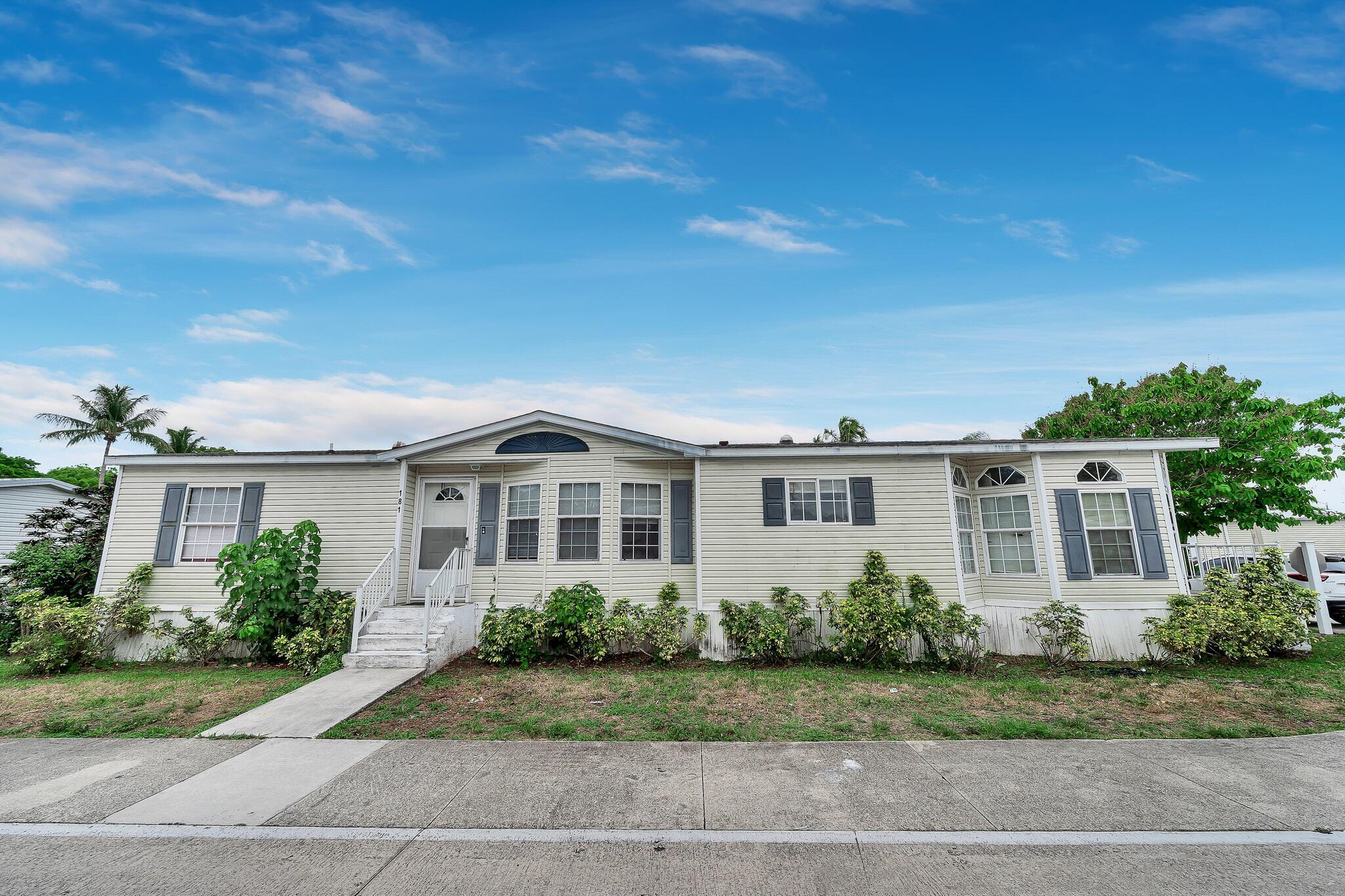 181 Plantation Boulevard NW