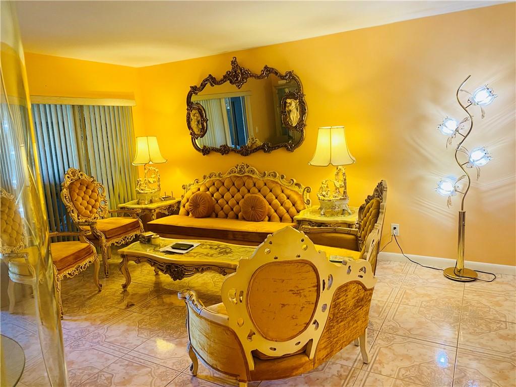 LAS VISTAS - Residential