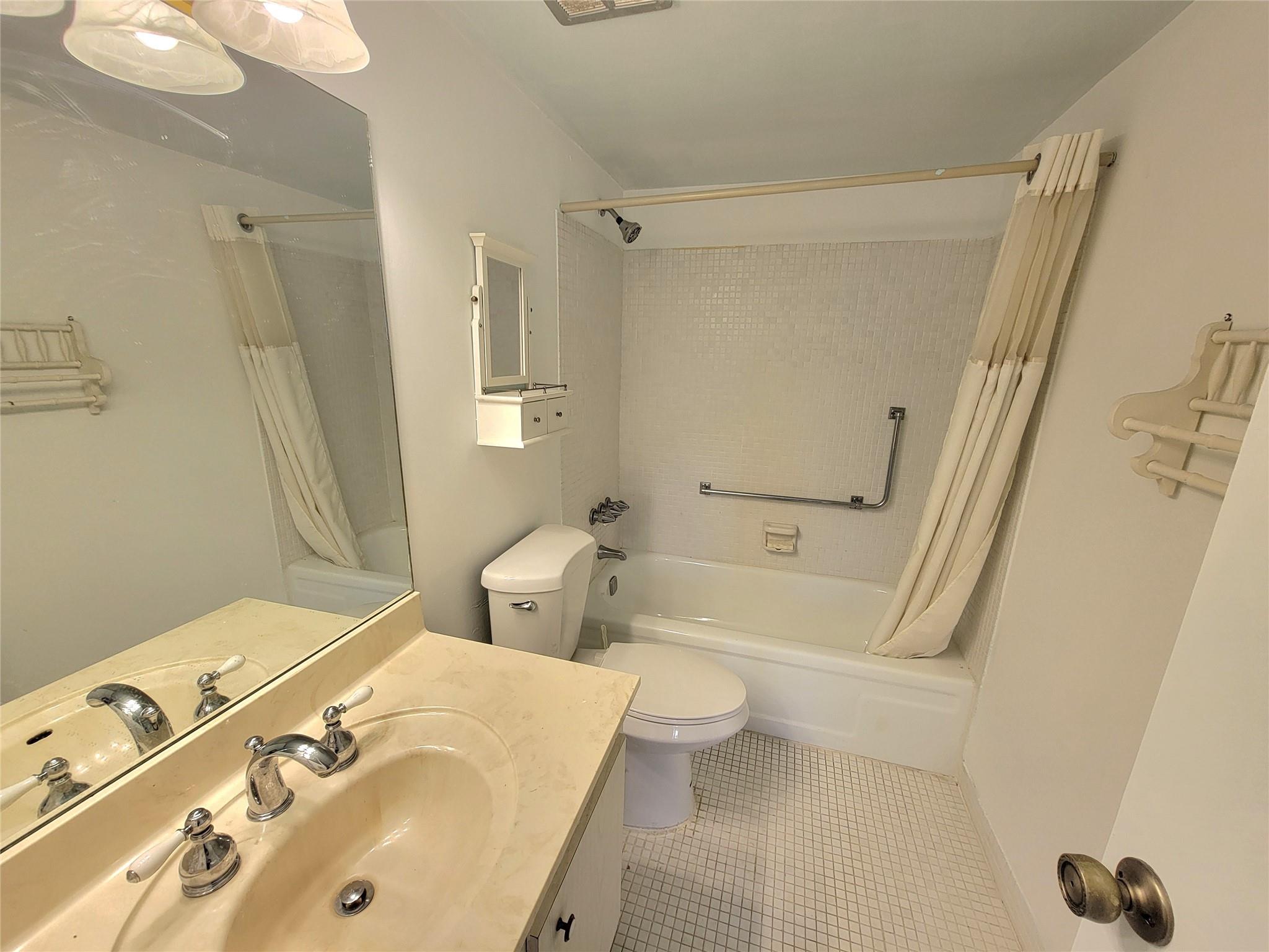 Oakbrook Village - Residential