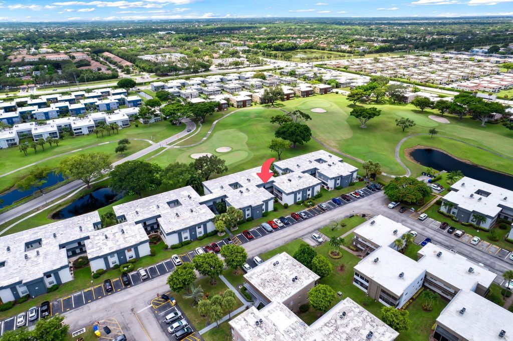 Photo of 514 Piedmont K #k, Delray Beach, FL 33484 (MLS # F10520377)