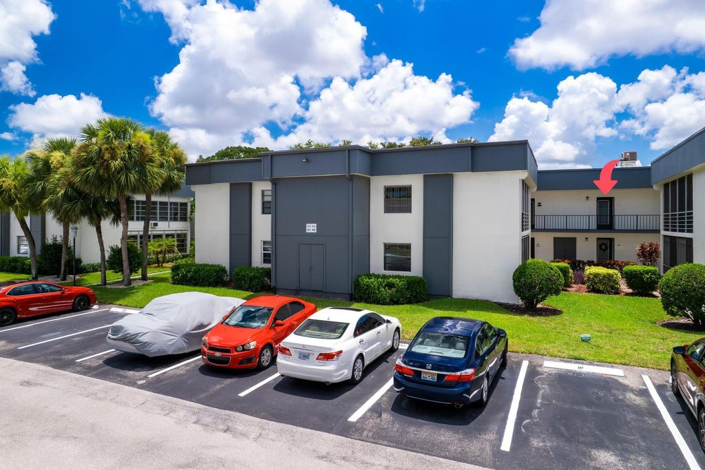 Photo of 514 Piedmont K #k, Delray Beach, FL 33484 (MLS # F10520377)