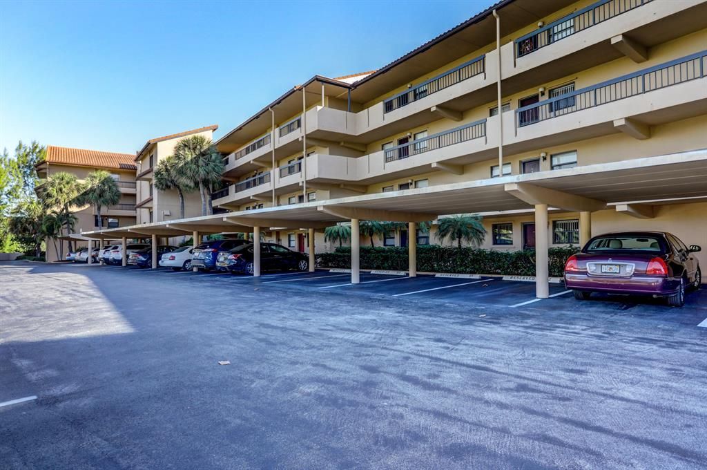 Photo of 1036 Us Highway 1 #219, North Palm Beach, FL 33408 (MLS # R10766202)