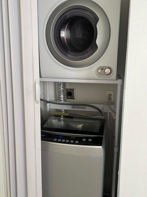 LAKE WORTH TOWN OF - Residential Lease