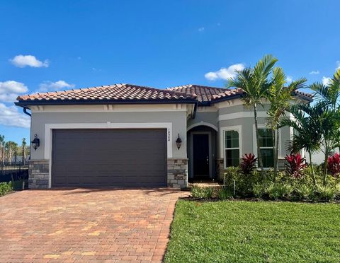 Photo of 10584 Northbrook Circle #Mystique 47, Palm Beach Gardens, FL 33412 (MLS # R11155207)